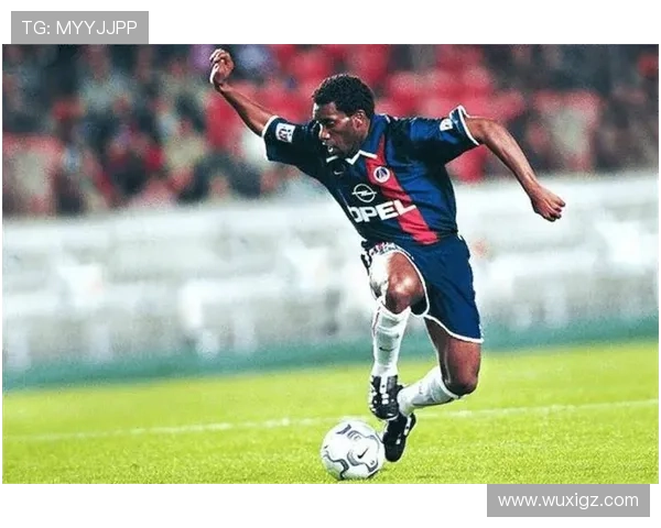 矮个子足球男球星盘点他们如何用速度与技术征服绿茵场 矮个子足球男球星盘点他们如何用速度与技术征服绿茵场